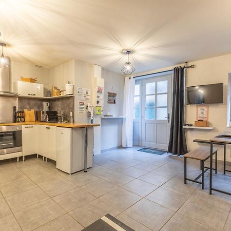Nid Douillet - Elegant Studio En Plein Centre De Riom Εξωτερικό φωτογραφία